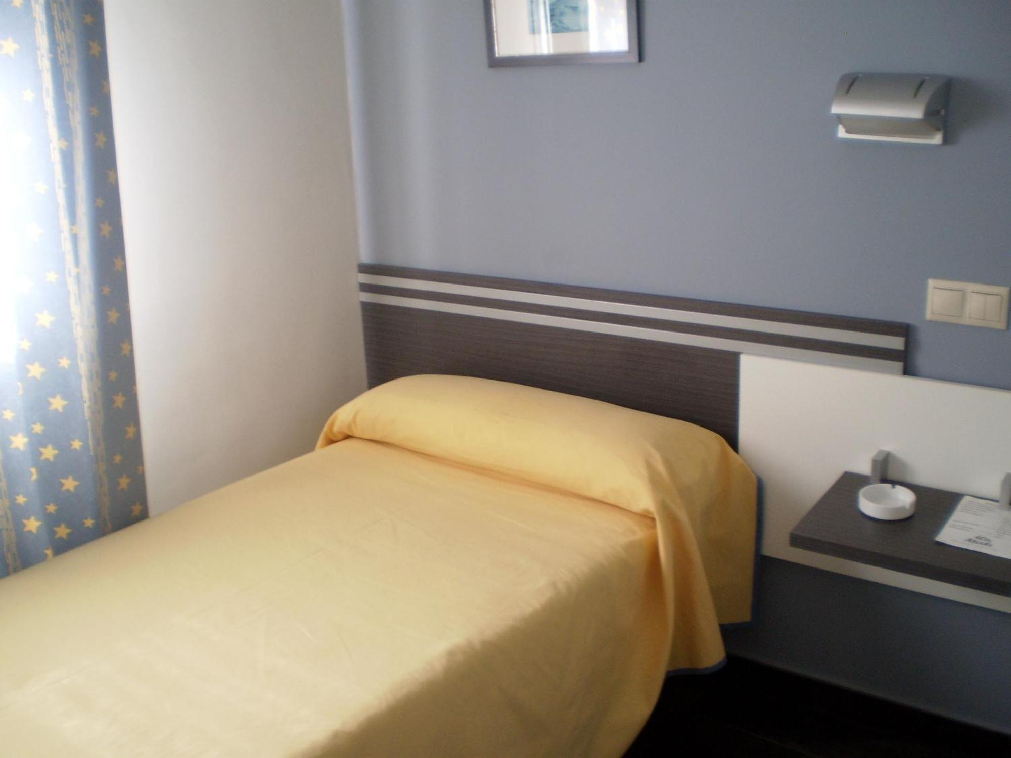 Hostal Rica Posada Guadalajara Exteriör bild
